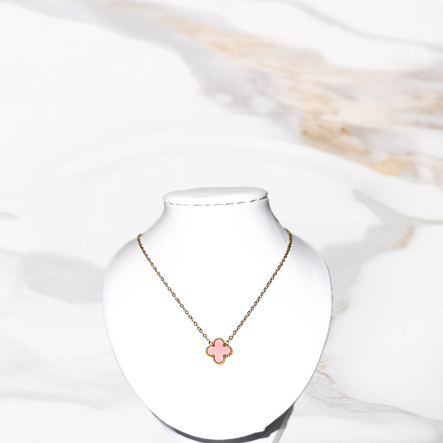 Collier R9